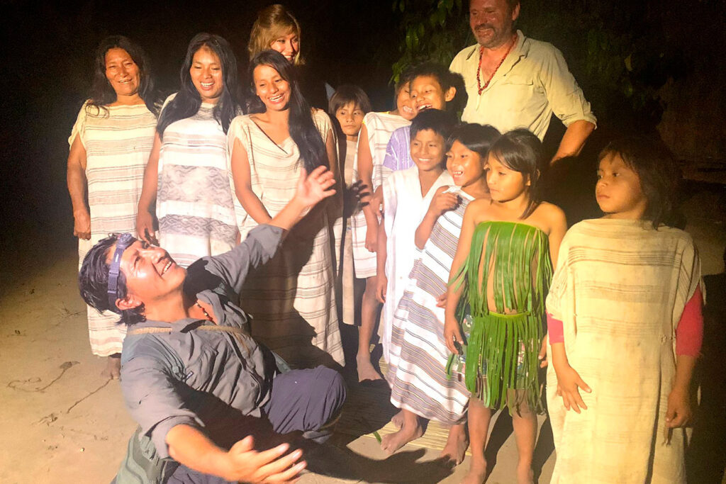 Machigenga-community-family